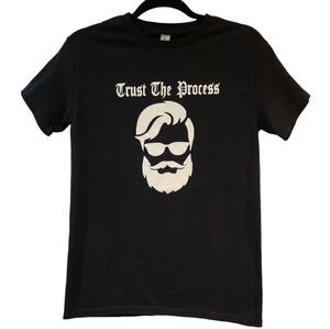 TRUST THE PROCESS TSHIRT ZADDY SMALL EUC Black and white 100% cotton